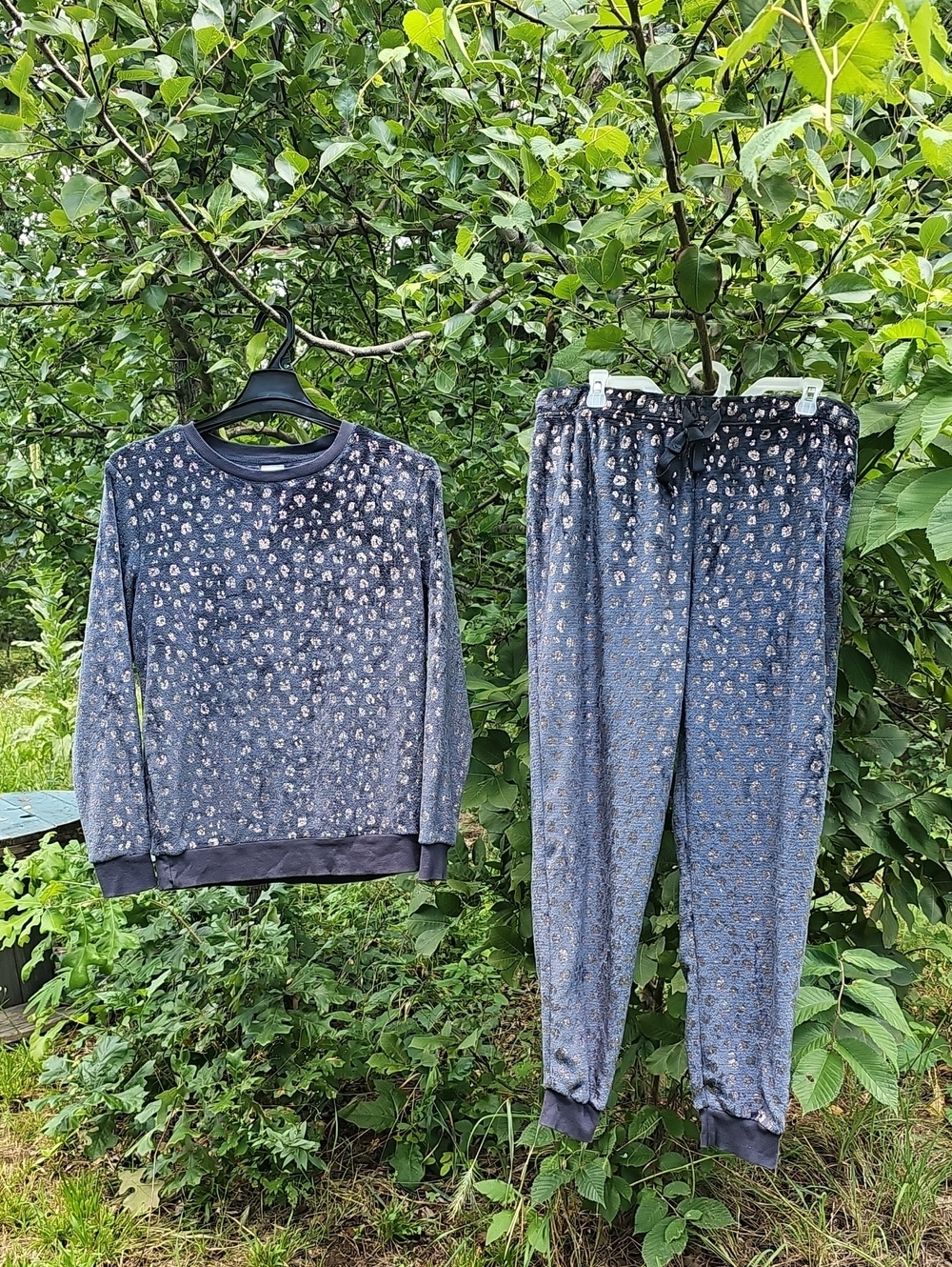 PEACE LOVE & DREAMS Women's Size Large 2pc Gray w/Animal Print Pajama Set New
